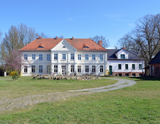 THE FIELD KITCHEN ACADEMY