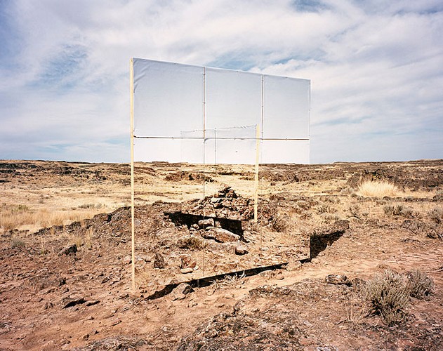 THREE MOMENTS, 2009<br class=