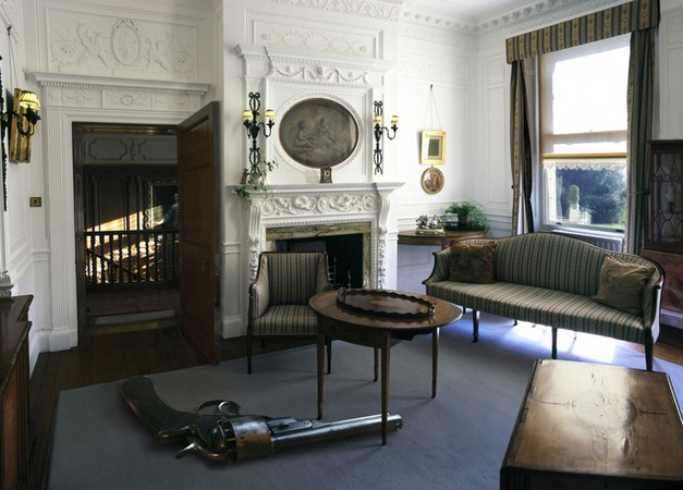 Boudoir with Gun, 2011, 105cm x 75cm